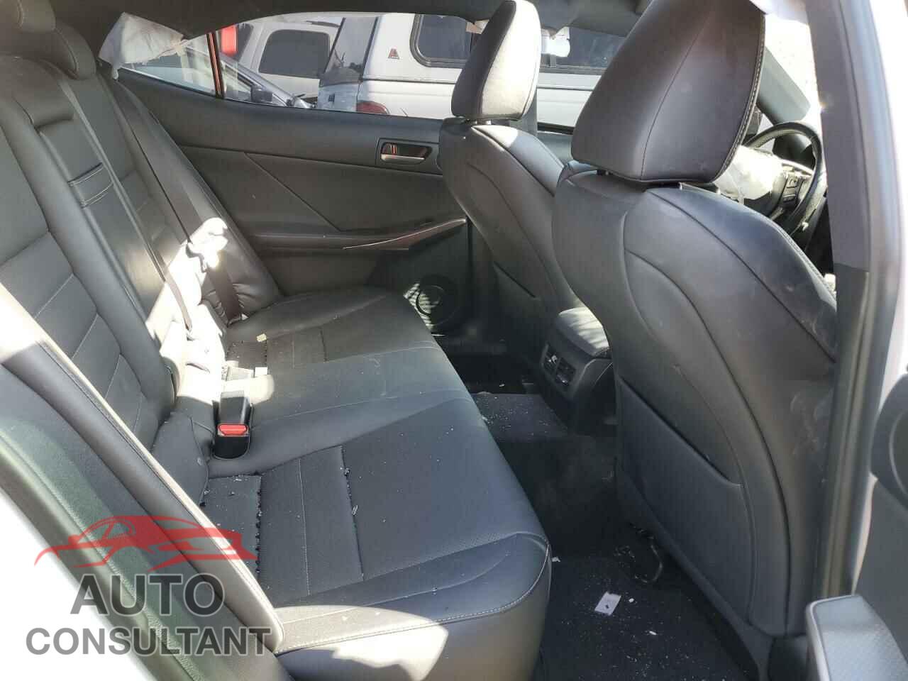 LEXUS IS 2017 - JTHBE1D21H5029127