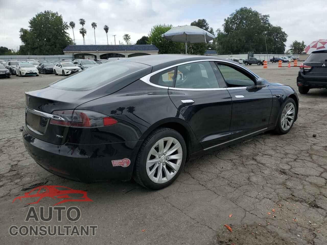 TESLA MODEL S 2018 - 5YJSA1E20JF261556