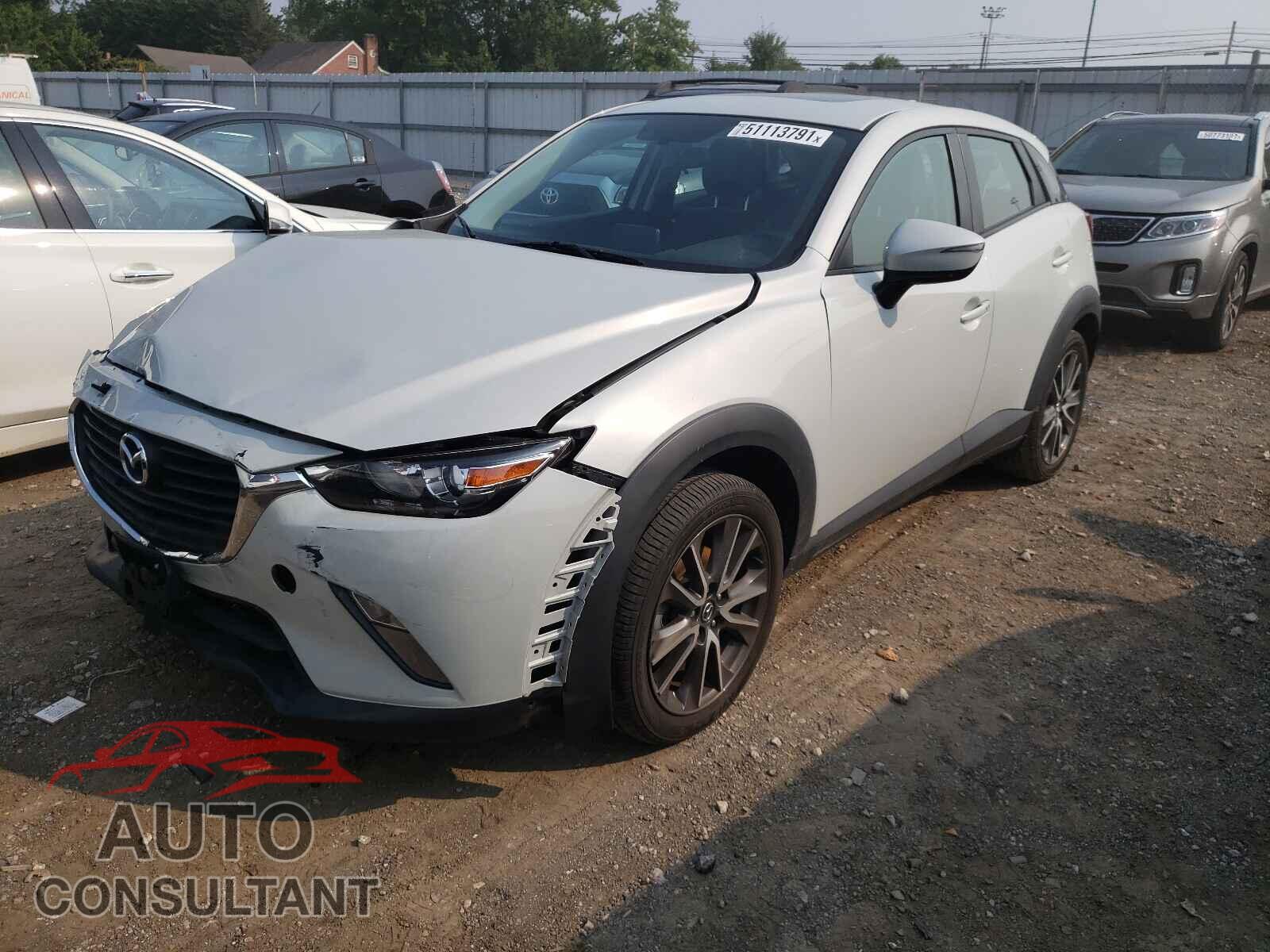 MAZDA CX-3 2017 - JM1DKFC70H0164450