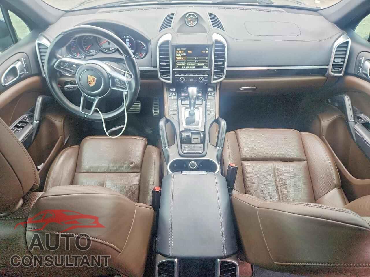 PORSCHE CAYENNE 2016 - WP1AB2A24GLA96216