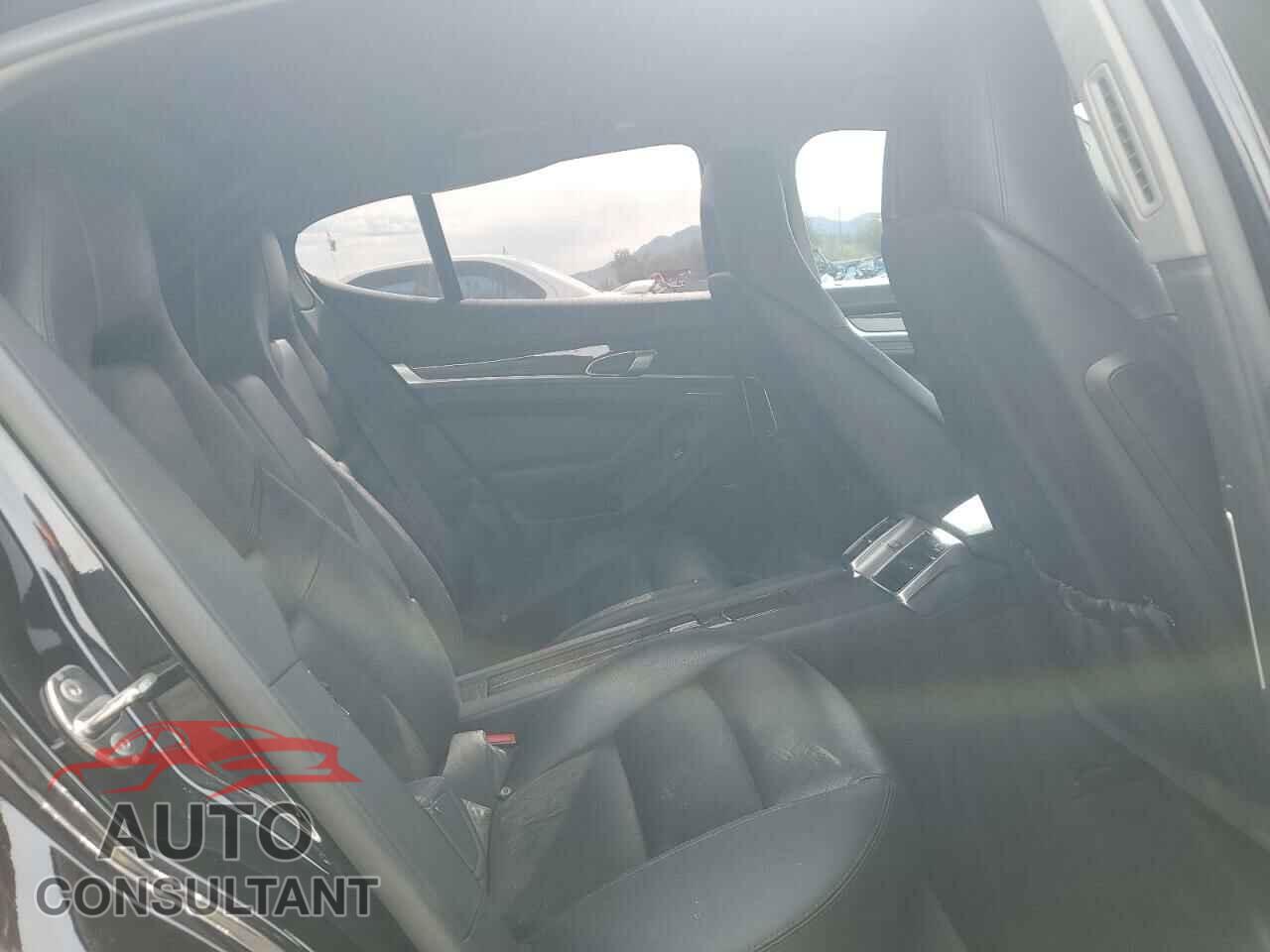 PORSCHE PANAMERA 2011 - WP0AA2A7XBL014899