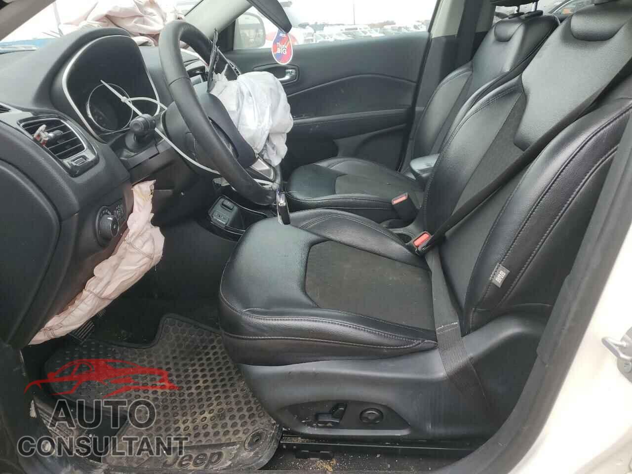JEEP COMPASS 2019 - 3C4NJCBB4KT618673