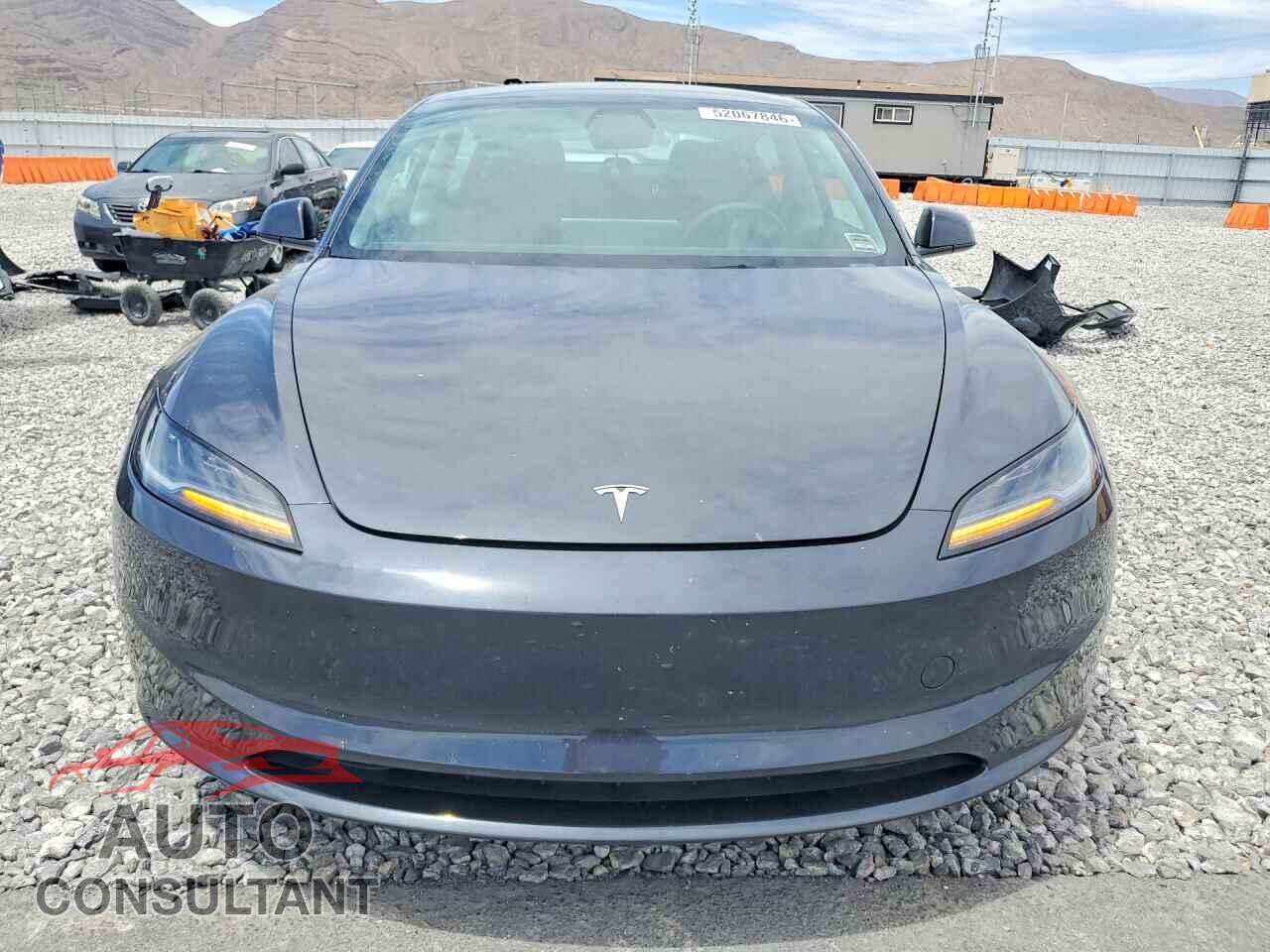 TESLA MODEL 3 2025 - 5YJ3E1EA0SF011168