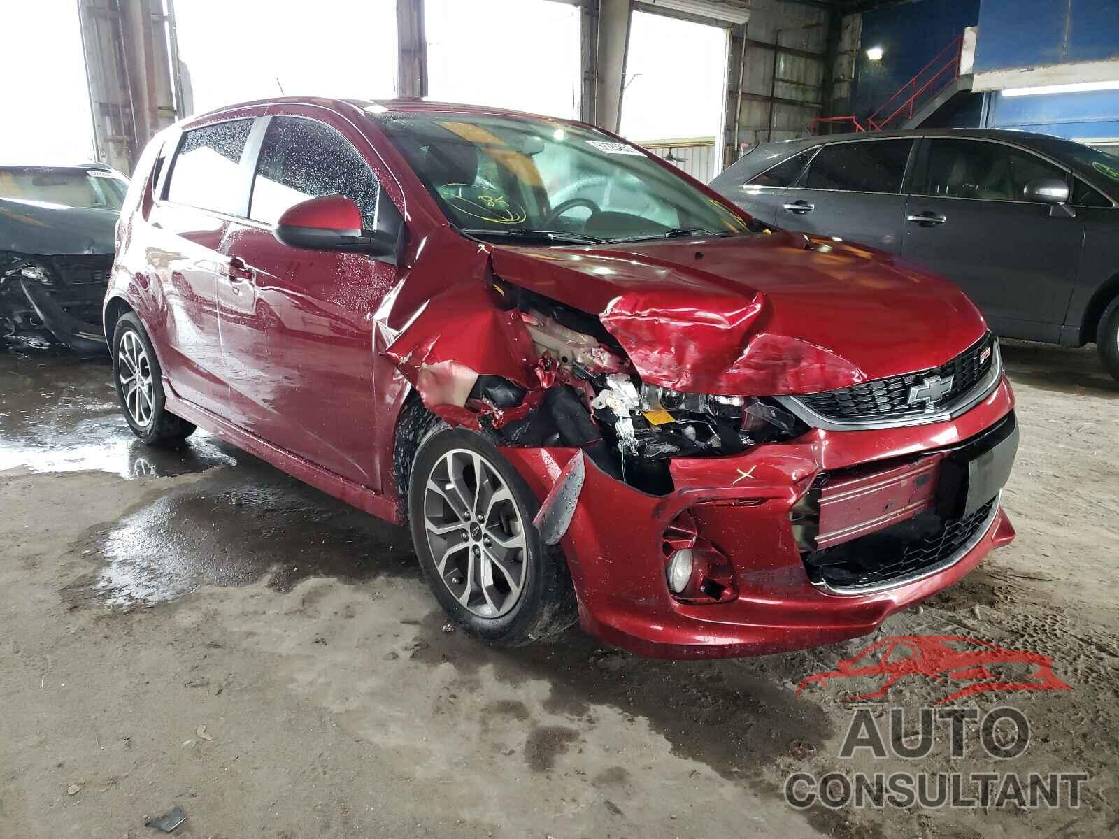 CHEVROLET SONIC 2018 - 1G1JD6SH3J4112373
