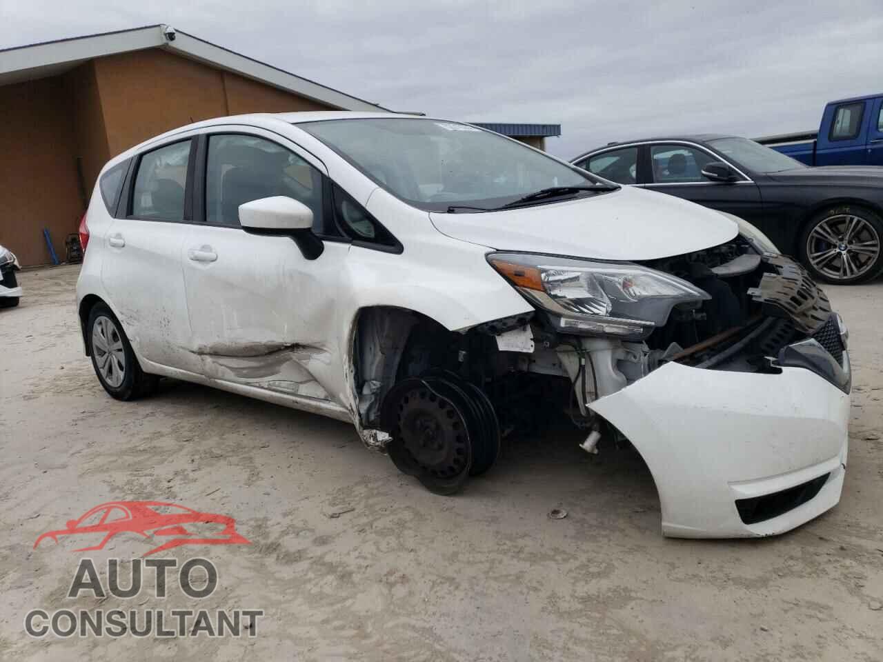 NISSAN VERSA 2017 - 3N1CE2CP5HL353371