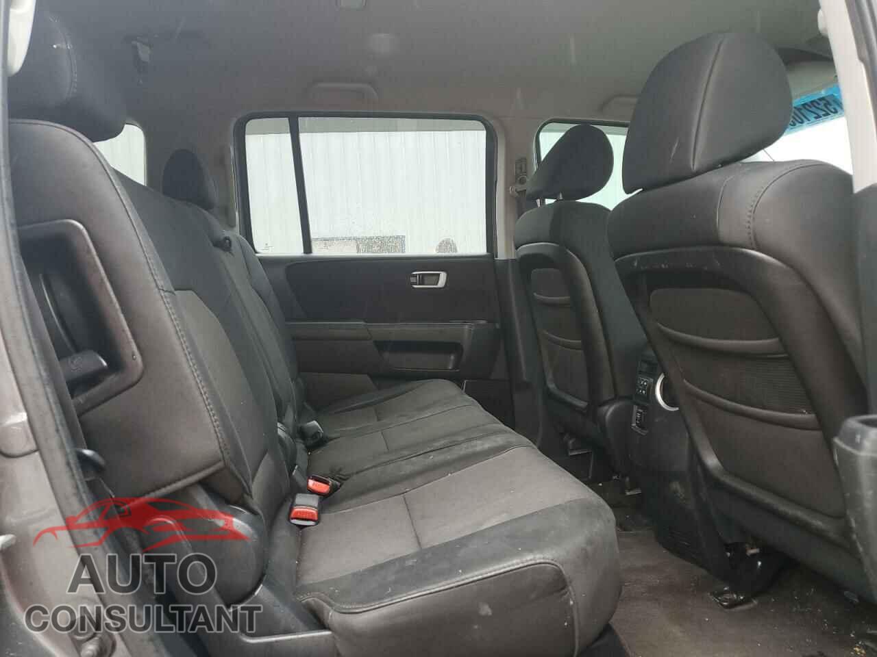 HONDA PILOT 2011 - 5FNYF3H25BB027885