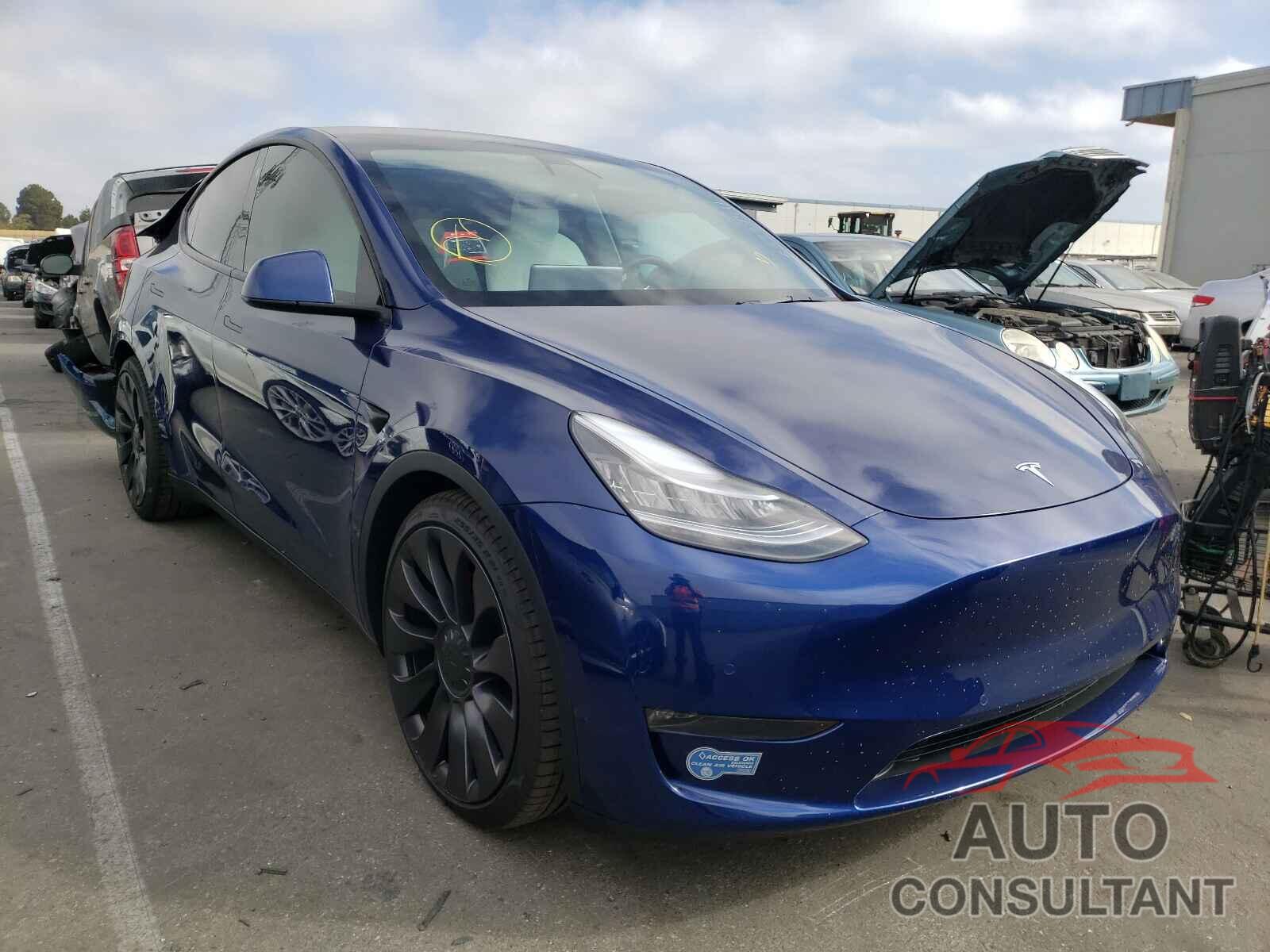 TESLA MODEL Y 2021 - 5YJYGDEF9MF094079