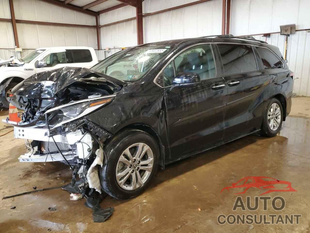 TOYOTA SIENNA 2022 - 5TDXSKFCXNS071524