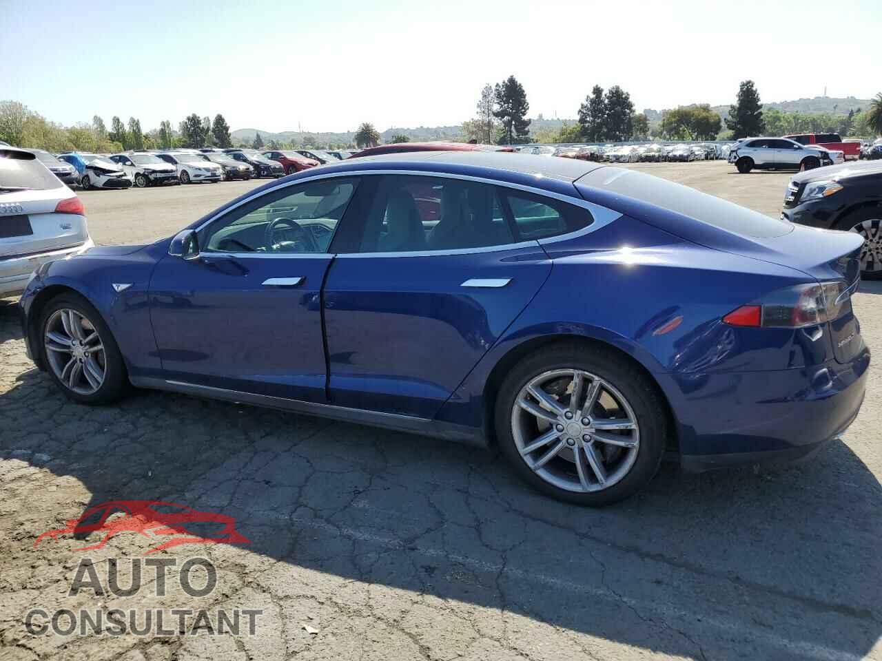 TESLA MODEL S 2015 - 5YJSA1H28FF096438
