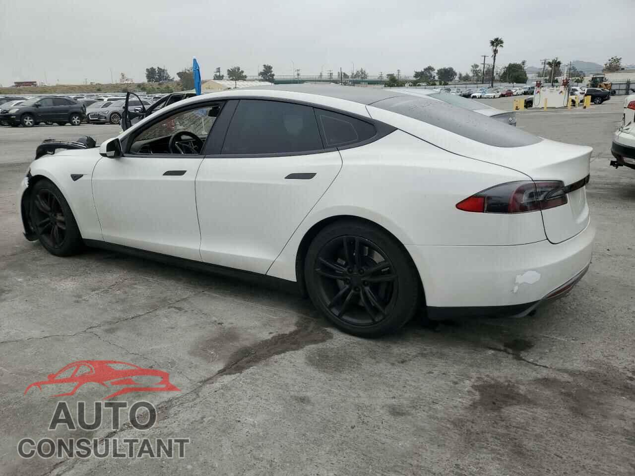 TESLA MODEL S 2013 - 5YJSA1DN4DFP13718