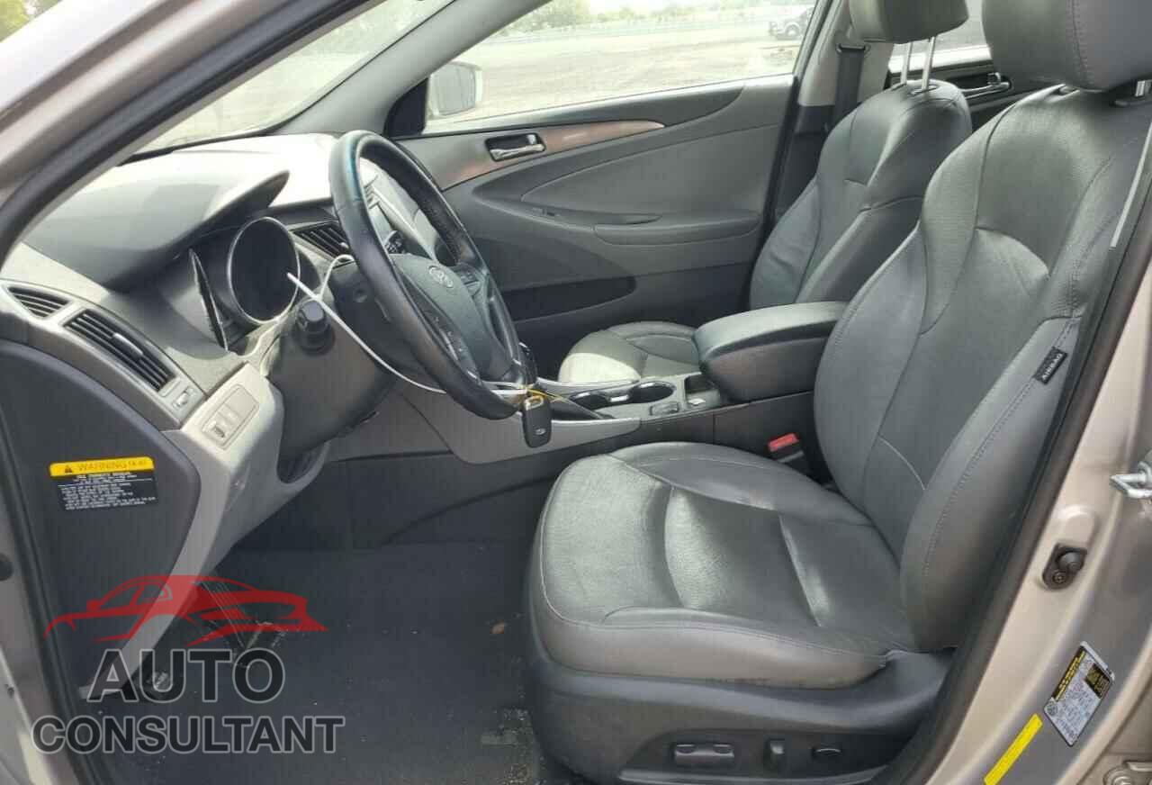HYUNDAI SONATA 2013 - KMHEC4A48DA068872