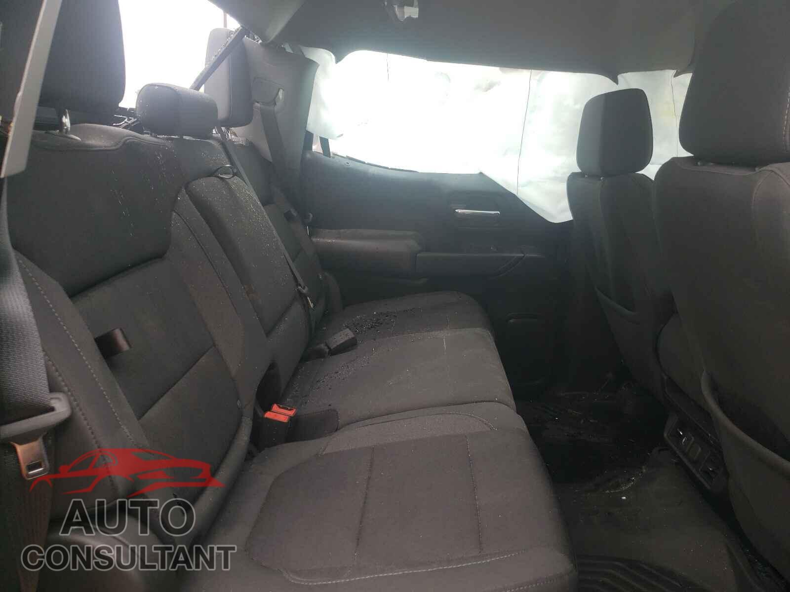 CHEVROLET SILVERADO 2021 - 1GCUYDED4MZ319268