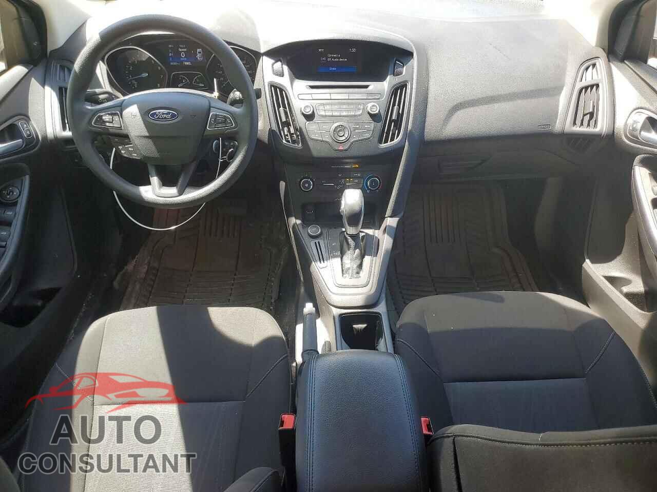 FORD FOCUS 2015 - 1FADP3F27FL332182
