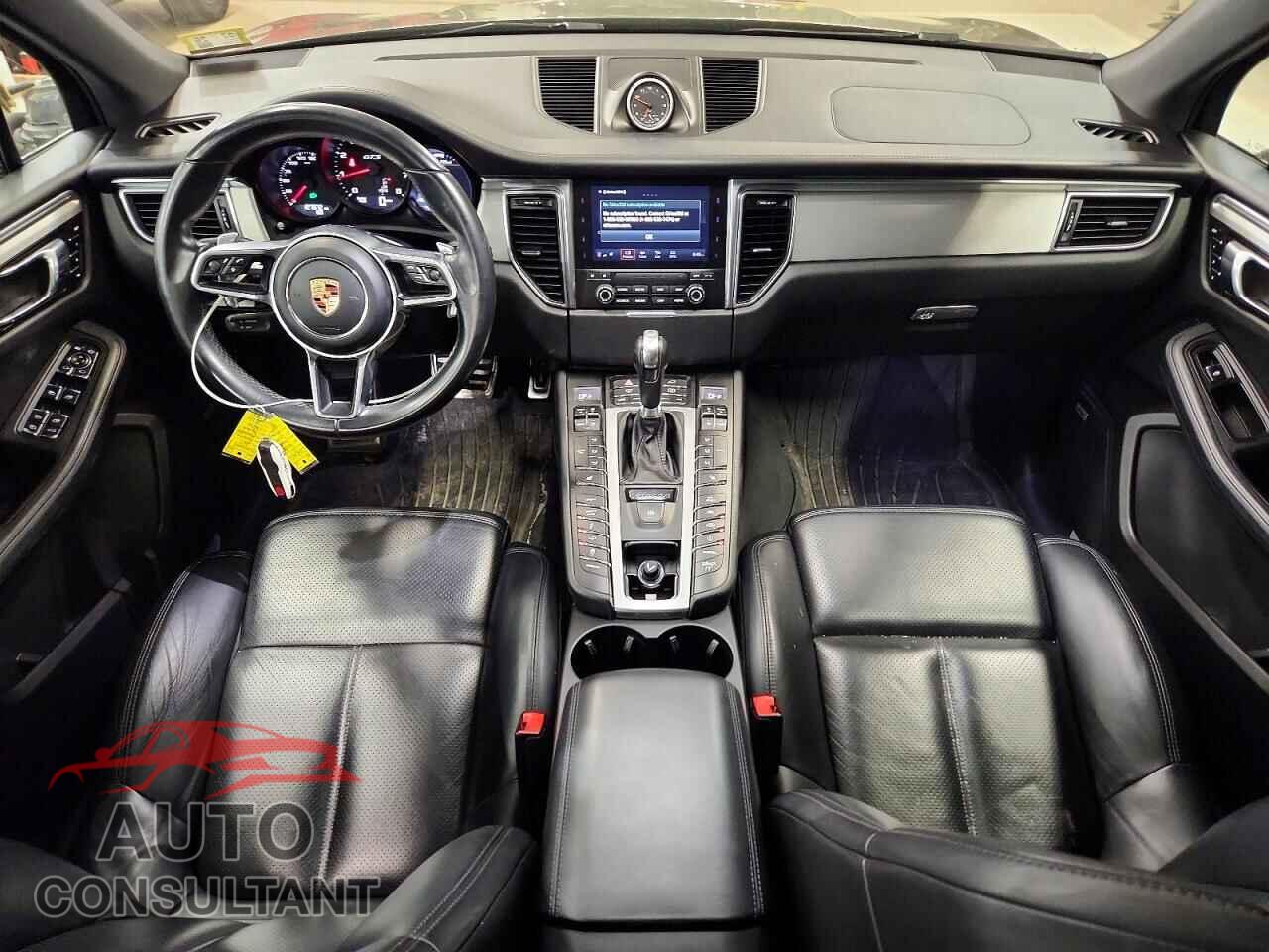 PORSCHE MACAN 2017 - WP1AG2A58HLB52087