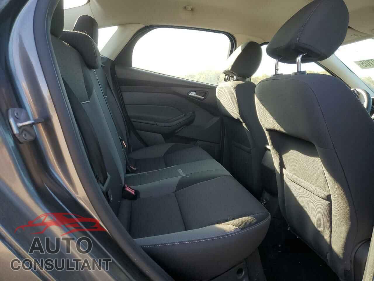 FORD FOCUS 2014 - 1FADP3F23EL227802