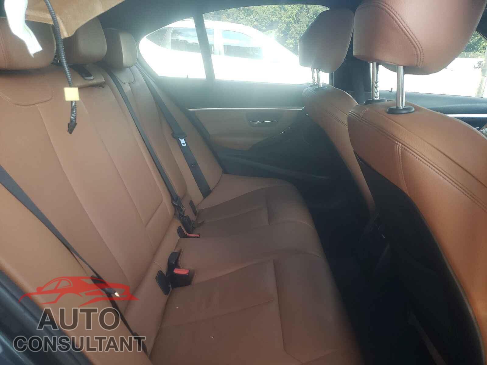 BMW 3 SERIES 2016 - WBA8E3G59GNU02097