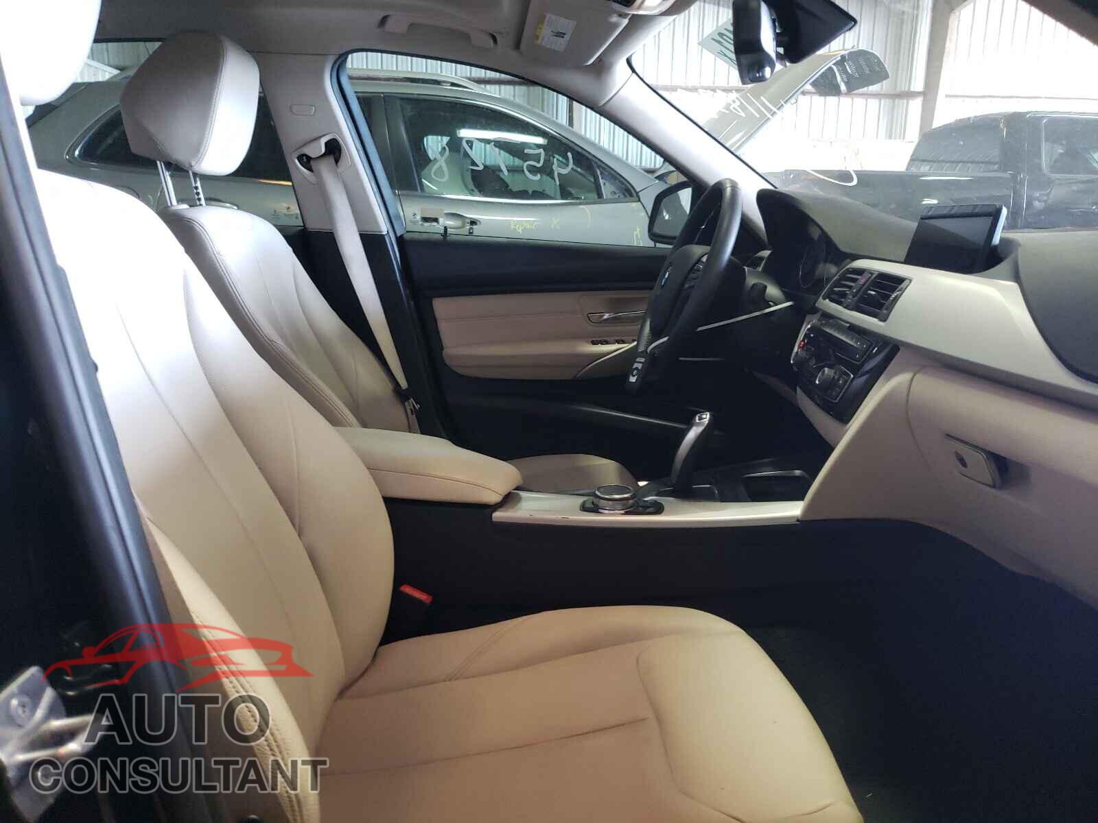 BMW 3 SERIES 2016 - WBA8E1G59GNU11838