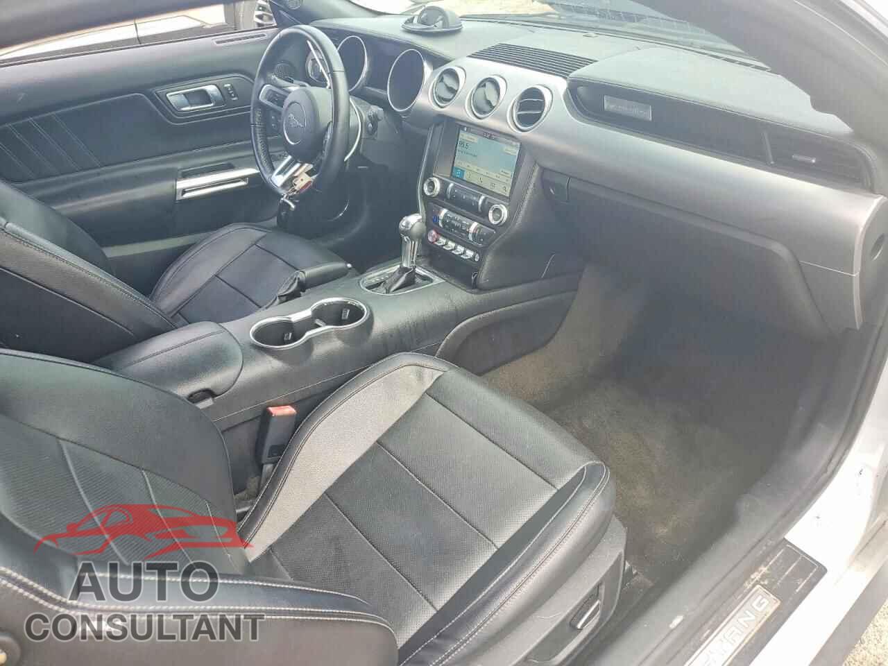 FORD MUSTANG 2018 - 1FA6P8TH4J5117760