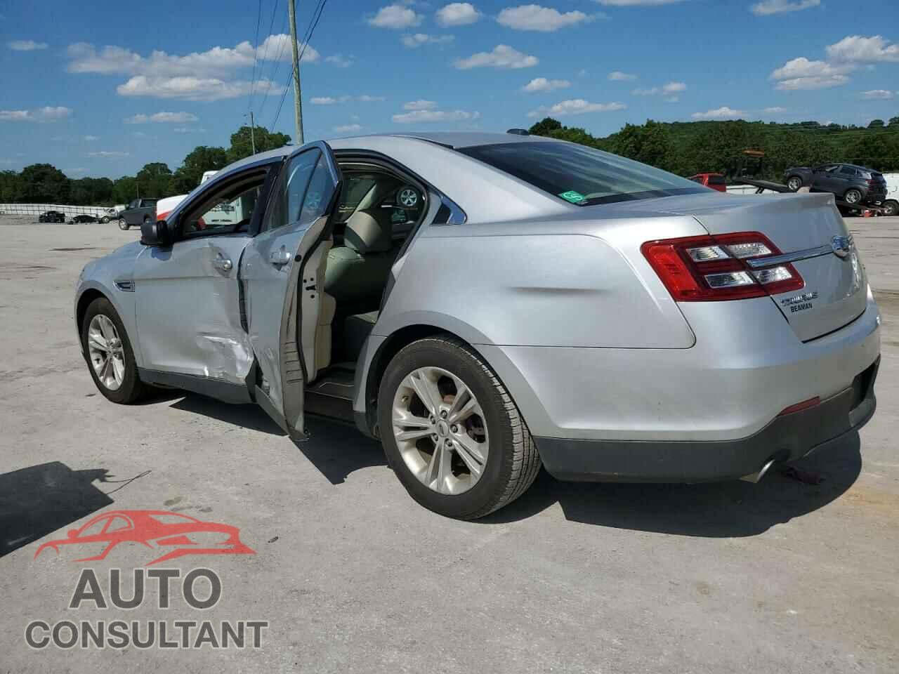 FORD TAURUS 2018 - 1FAHP2D83JG115300