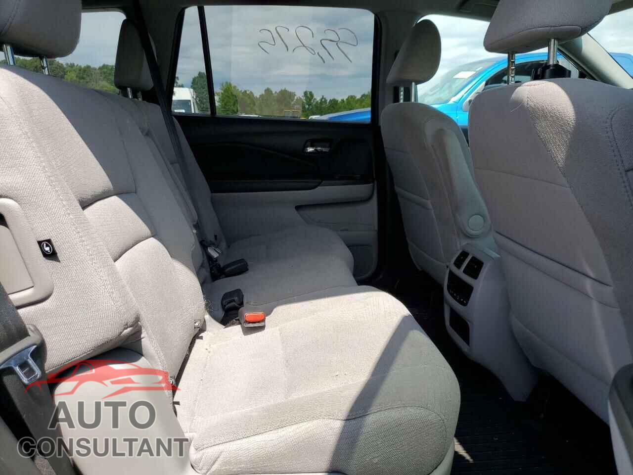HONDA PILOT 2018 - 5FNYF6H40JB021316
