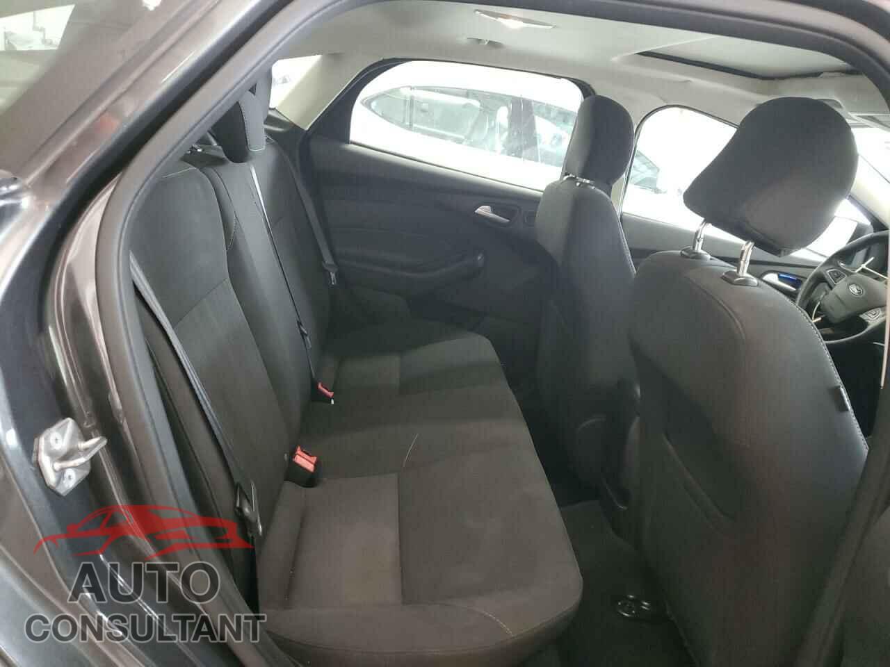 FORD FOCUS 2017 - 1FADP3H28HL228249