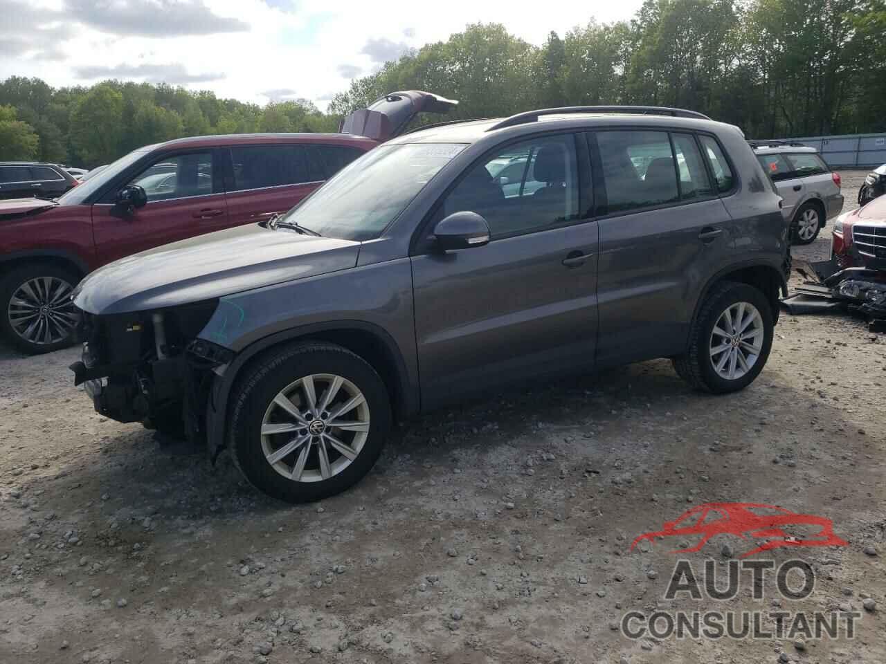 VOLKSWAGEN TIGUAN 2017 - WVGBV7AX5HK053478