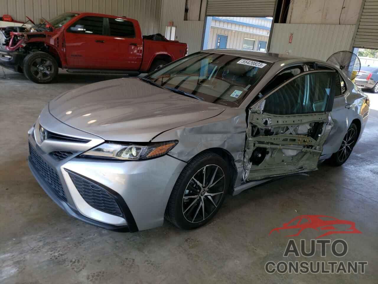TOYOTA CAMRY 2022 - 4T1G11AK3NU650664