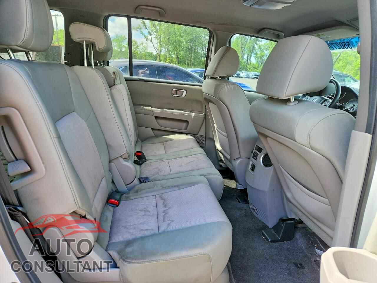 HONDA PILOT 2012 - 5FNYF4H44CB077718