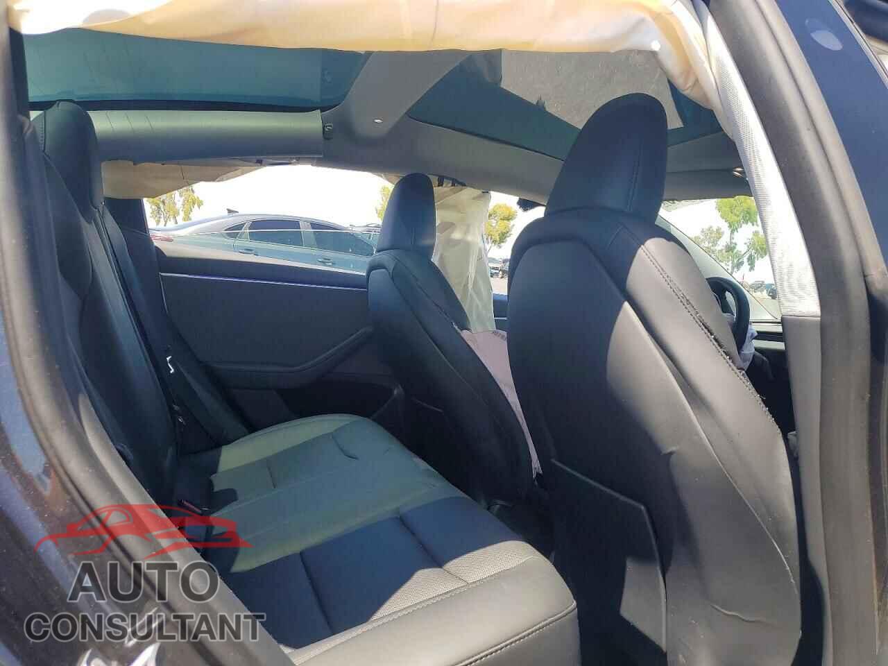 TESLA MODEL 3 2025 - 5YJ3E1EA5SF058518