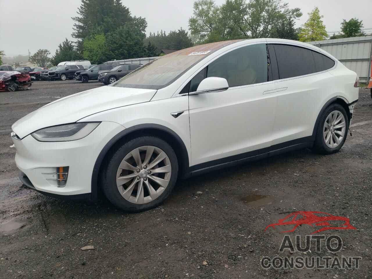 TESLA MODEL X 2017 - 5YJXCBE27HF028211