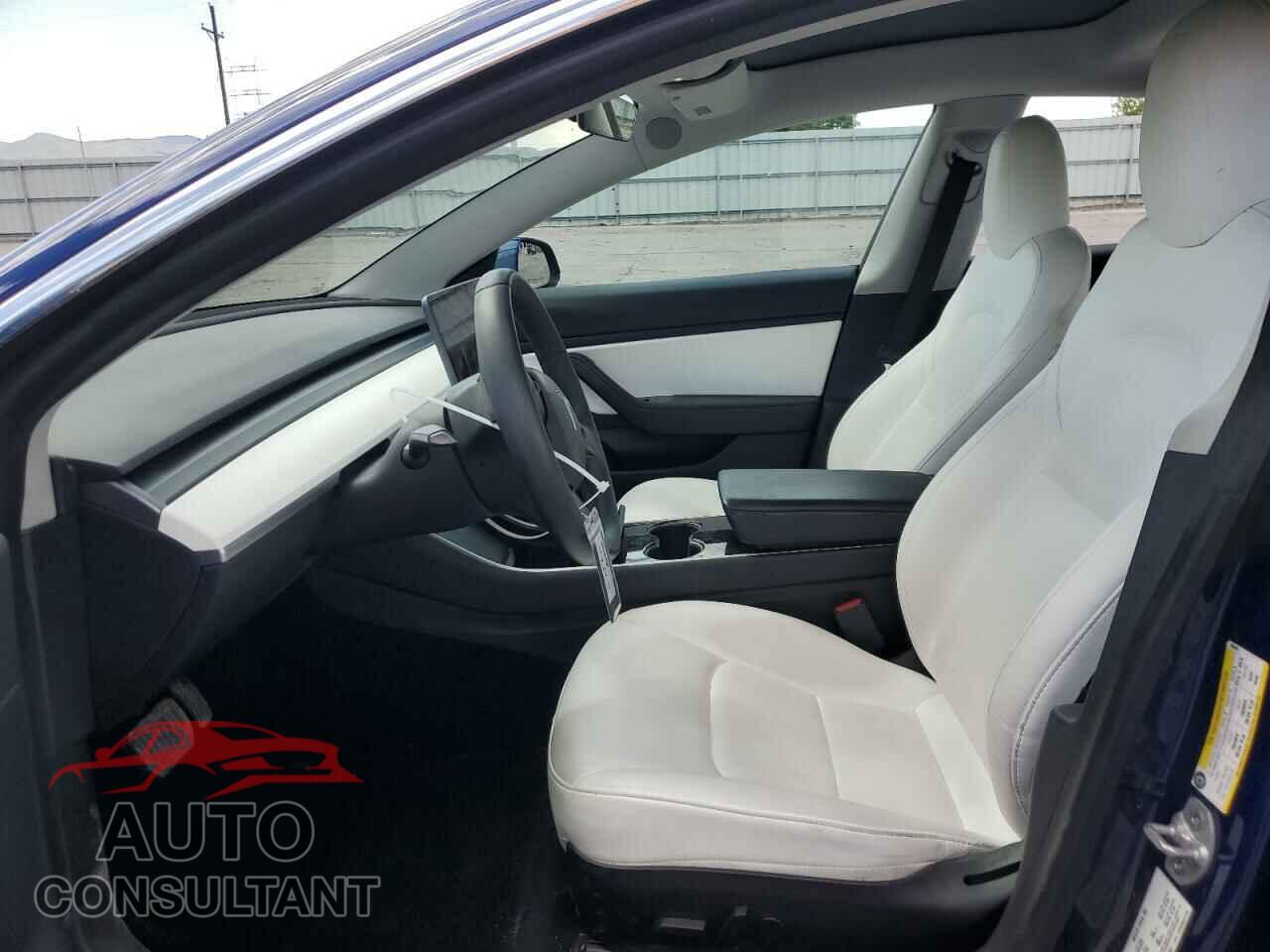 TESLA MODEL 3 2020 - 5YJ3E1EB3LF668461