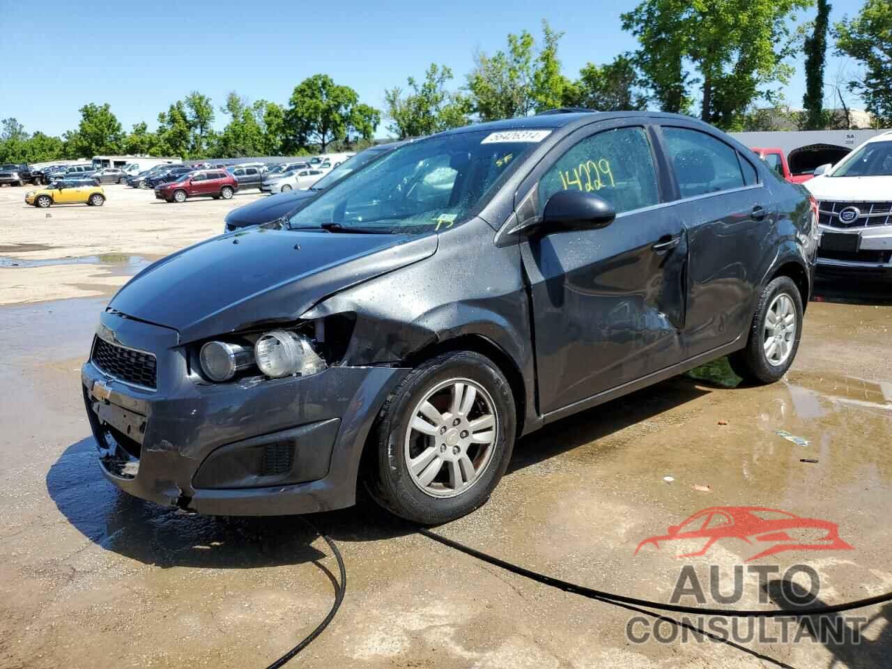 CHEVROLET SONIC 2014 - 1G1JC5SH2E4216047