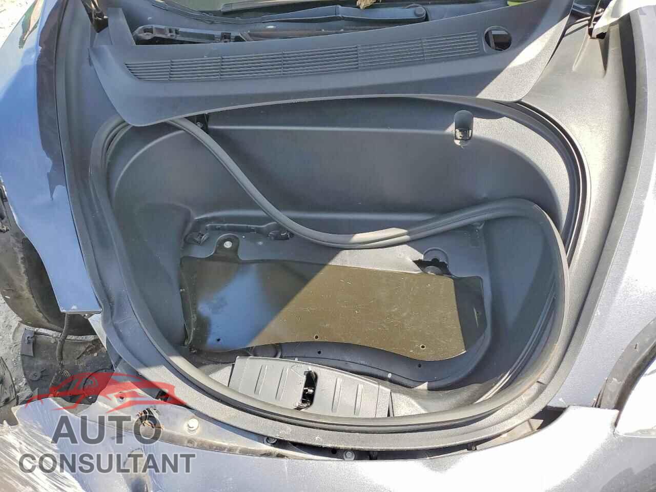 TESLA MODEL 3 2018 - 5YJ3E1EA2JF123811
