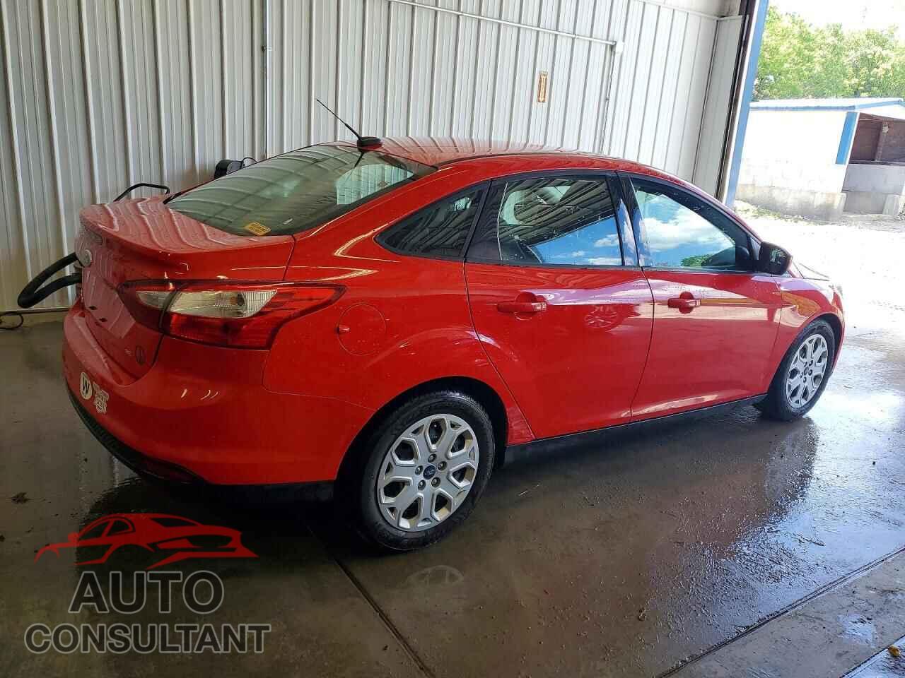 FORD FOCUS 2012 - 1FAHP3F23CL233713