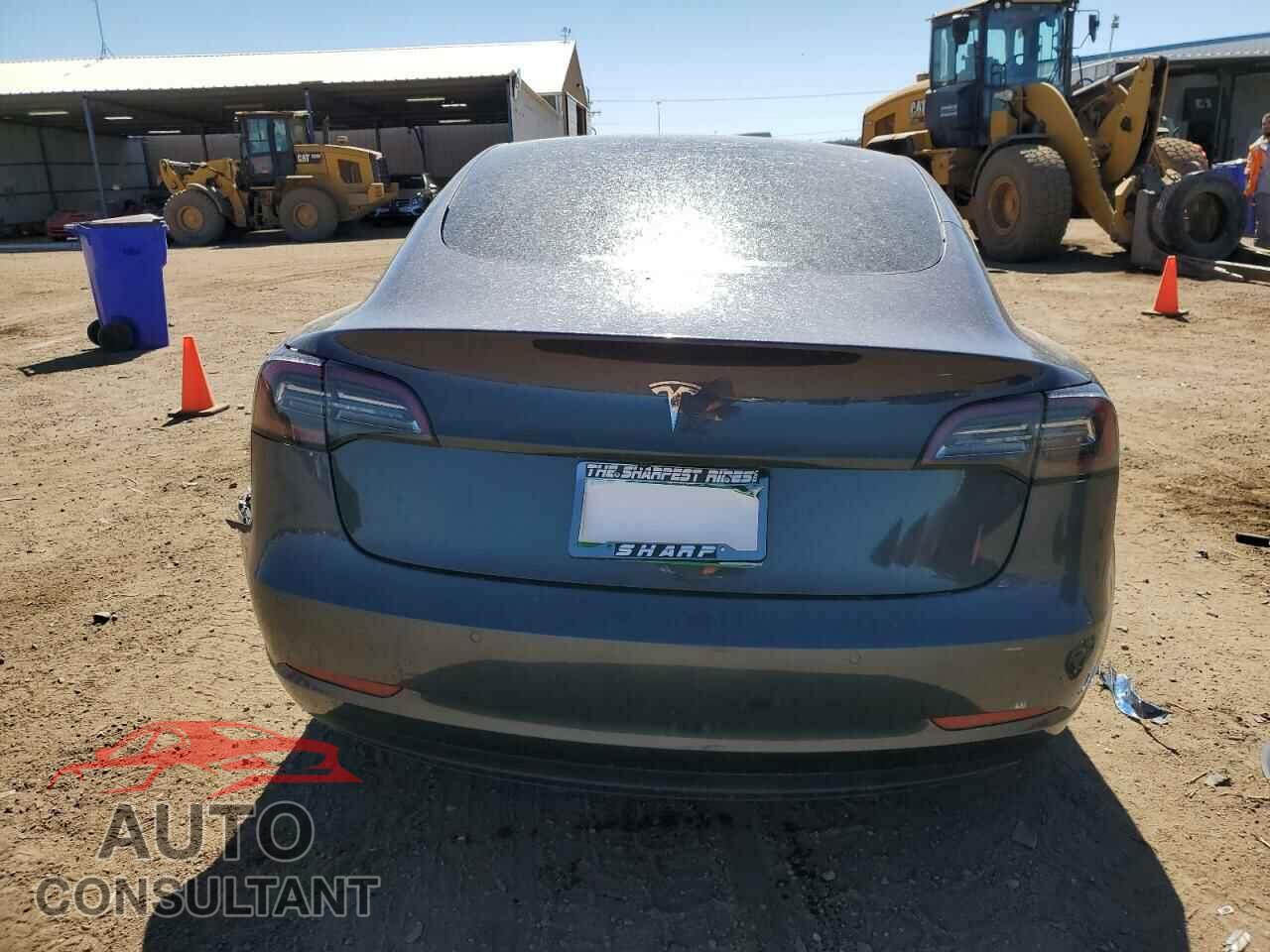 TESLA MODEL 3 2021 - 5YJ3E1EA5MF095121