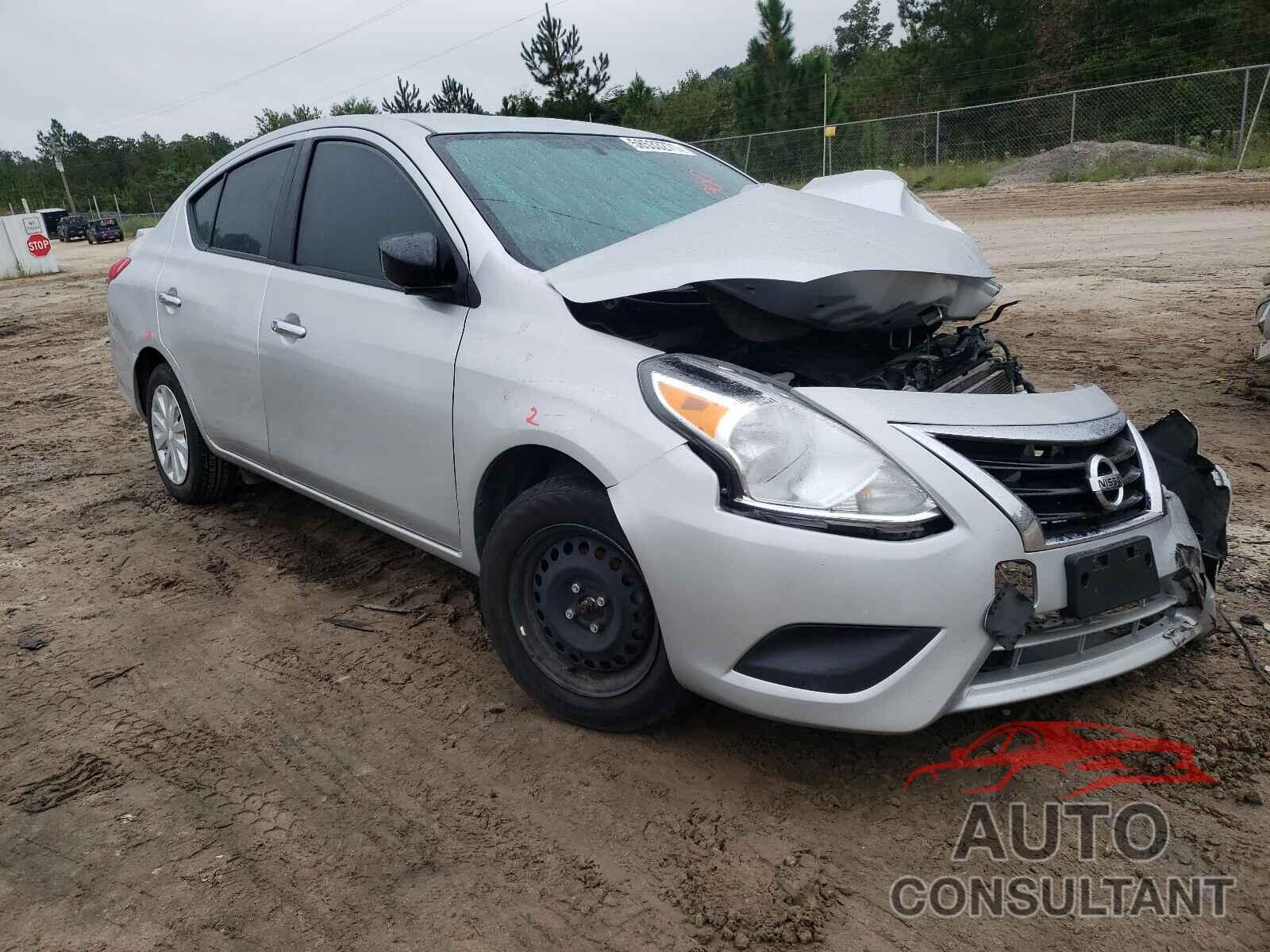 NISSAN VERSA 2018 - 3N1CN7AP7JK437686
