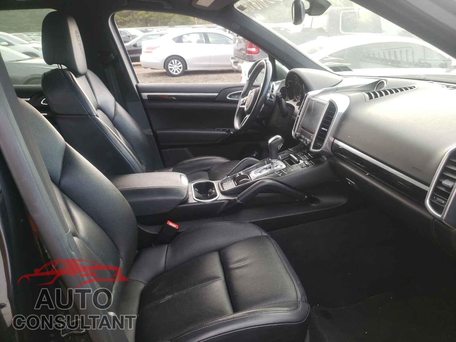 PORSCHE CAYENNE 2017 - WP1AA2A2XHKA81584