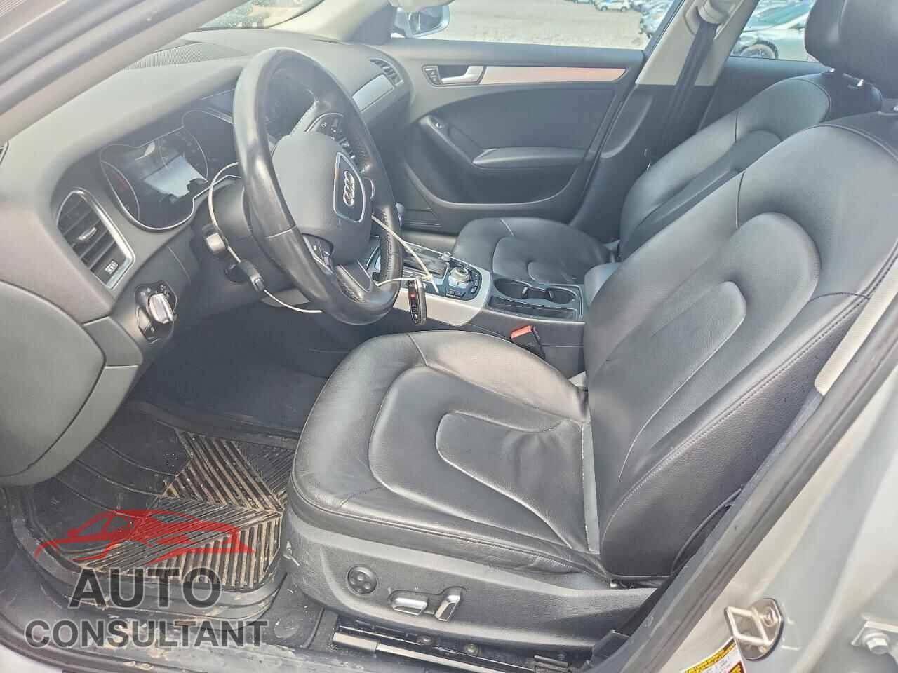 AUDI A4 2013 - WAUEFAFLXDA196330