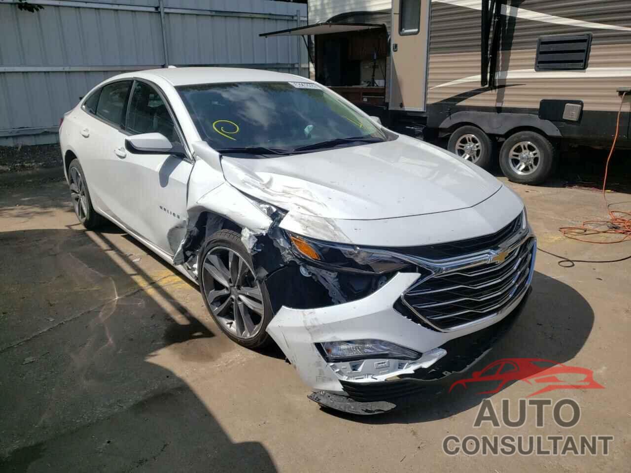 CHEVROLET MALIBU 2021 - 1G1ZD5ST8MF030214