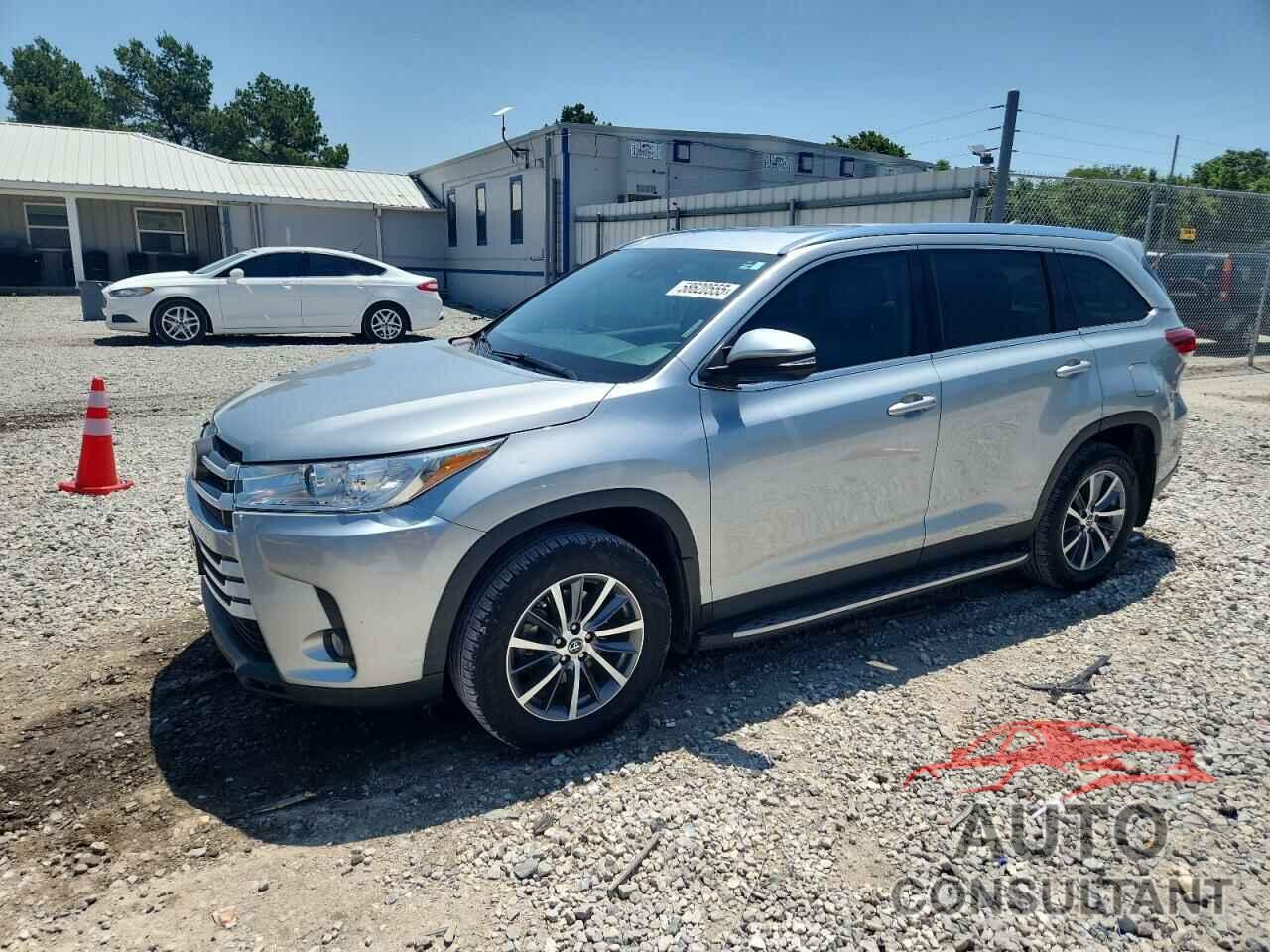 TOYOTA HIGHLANDER 2019 - 5TDKZRFH4KS561382