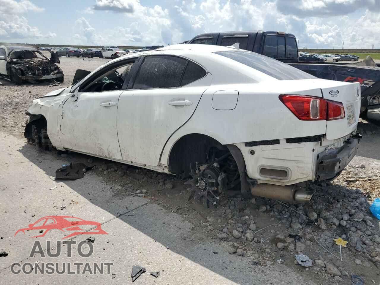 LEXUS IS 2011 - JTHBF5C28B5148676