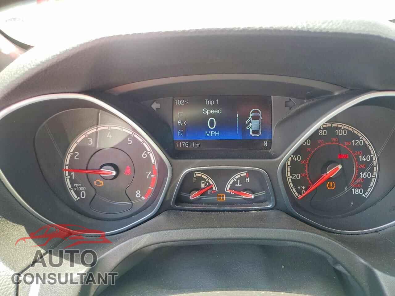 FORD FOCUS 2017 - 1FADP3L94HL221108