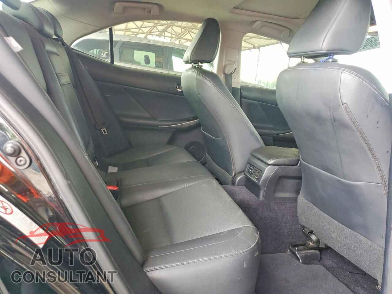 LEXUS IS 2014 - JTHBF1D28E5018828