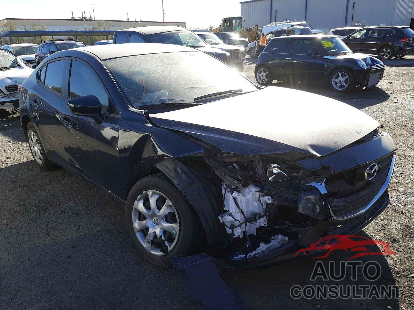 MAZDA 3 2018 - 3MZBN1U75JM176836