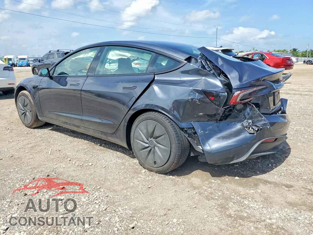 TESLA MODEL 3 2026 - 5YJ3E1EA3TF167237