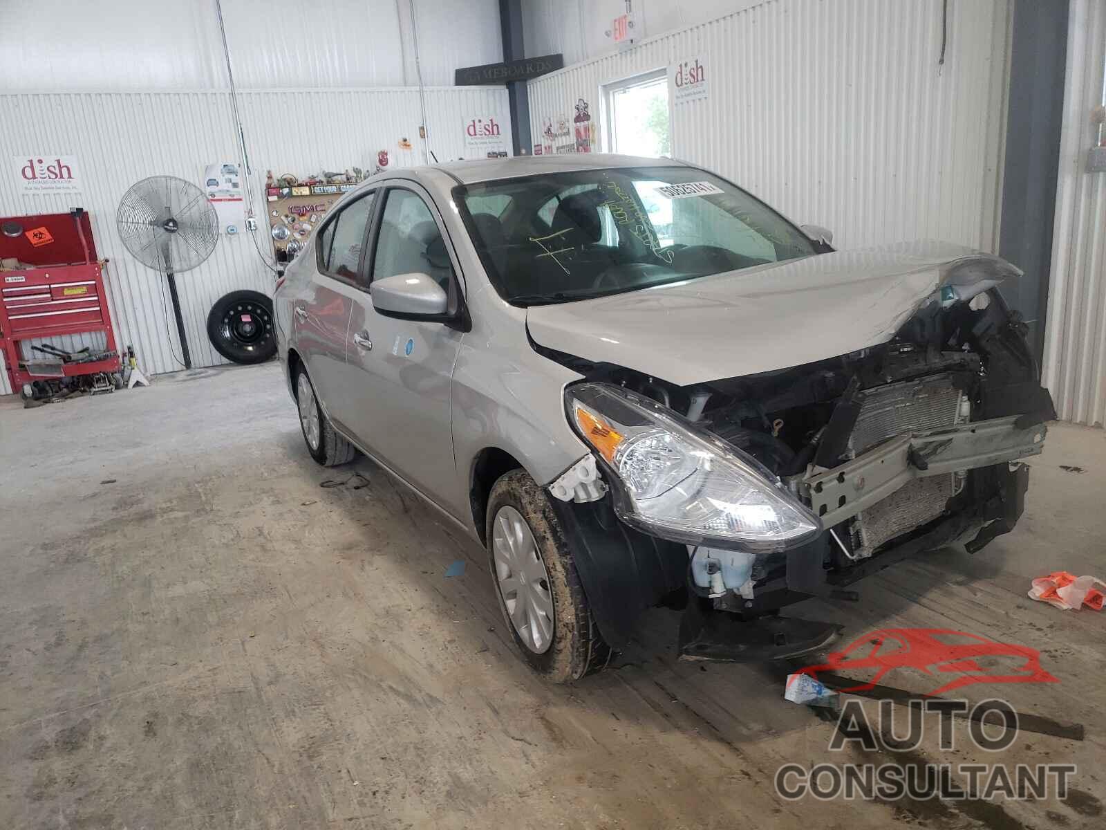 NISSAN VERSA 2019 - 3N1CN7AP4KL847602