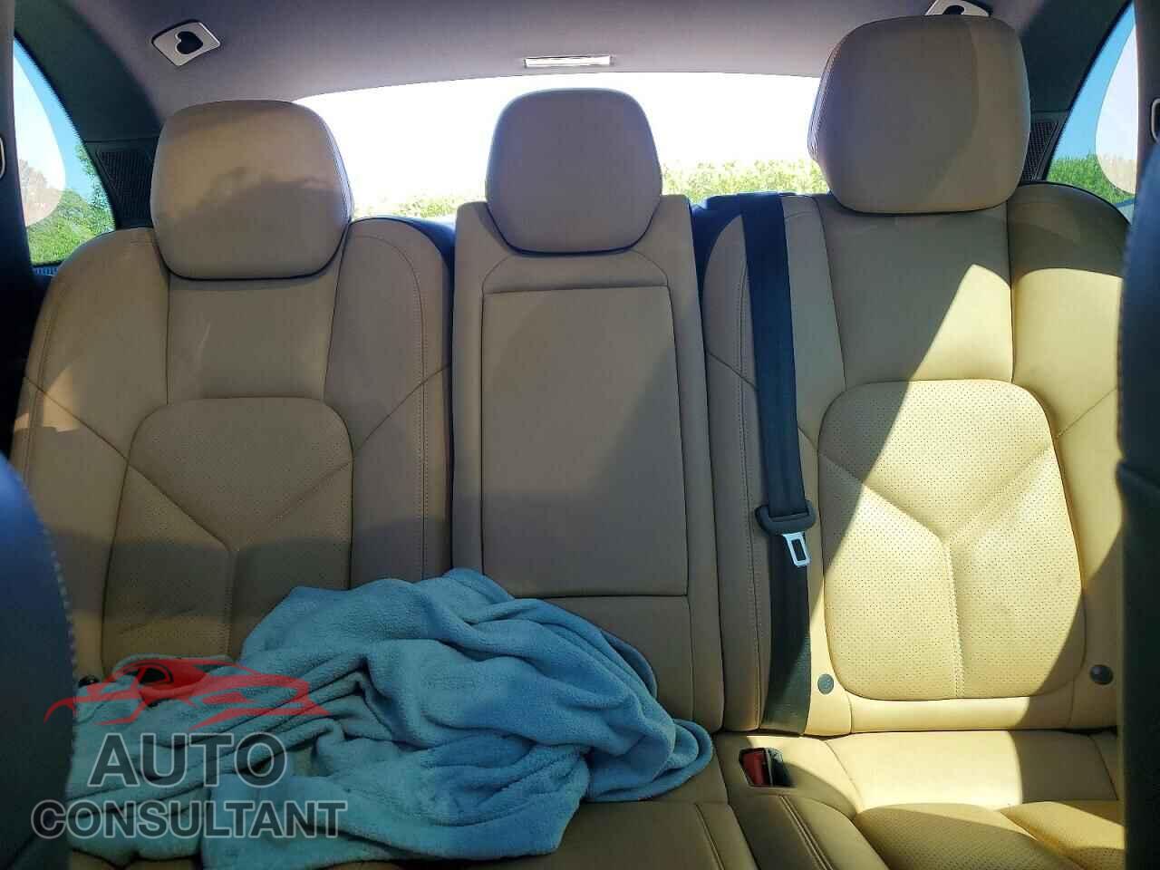 PORSCHE CAYENNE 2016 - WP1AA2A22GLA00991