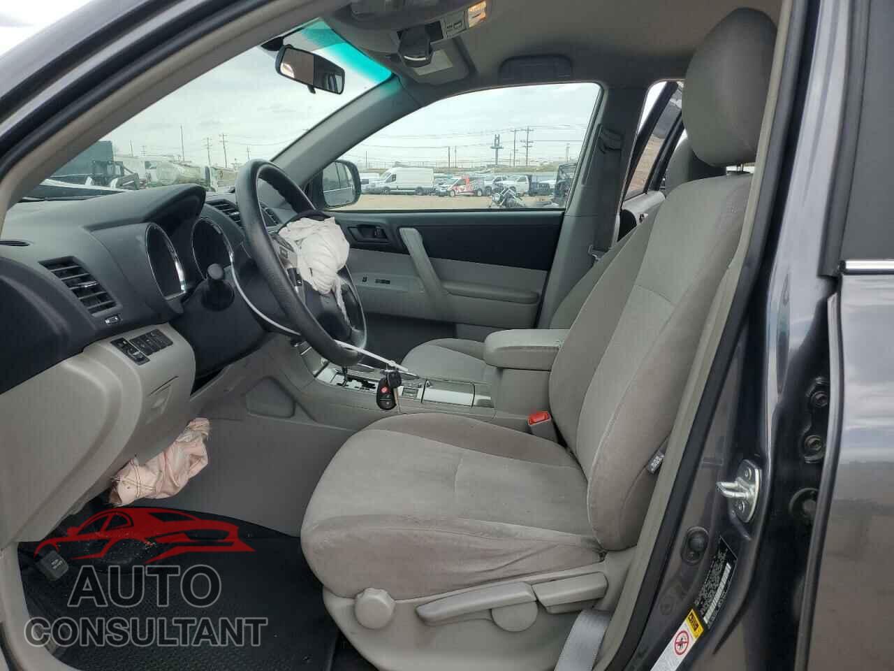 TOYOTA HIGHLANDER 2013 - 5TDBK3EH8DS236353