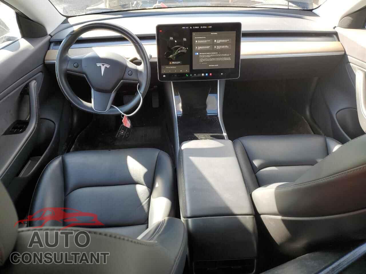TESLA MODEL 3 2019 - 5YJ3E1EB5KF208894
