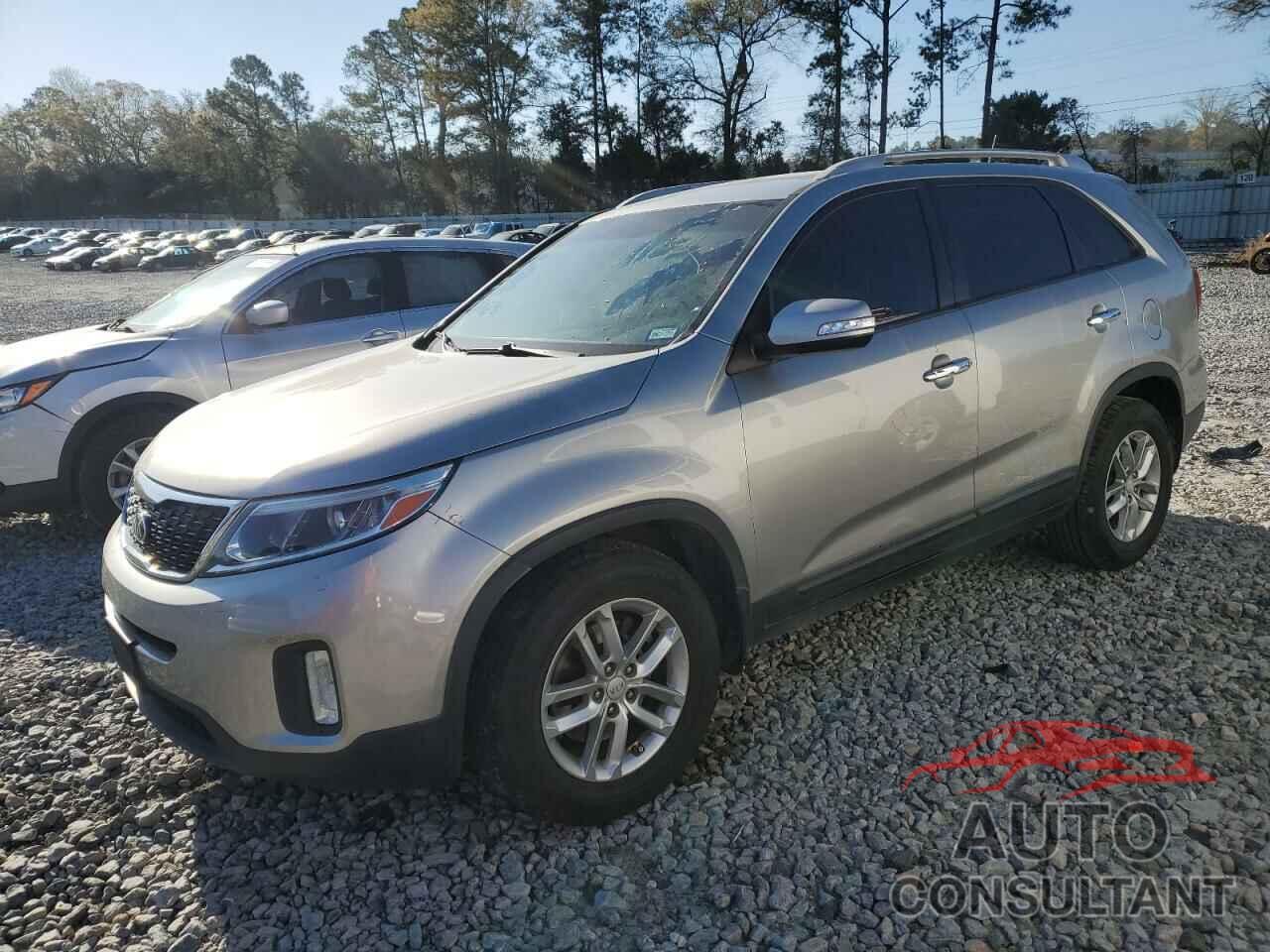 KIA SORENTO 2015 - 5XYKT4A61FG646015